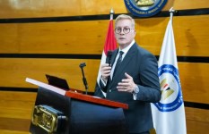 وزير البترول والثروة المعدنية