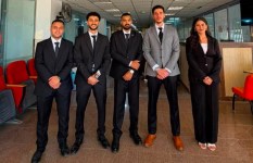 فريق عمل مشروع التخرج