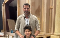 يزن العيسوي مع أحمد عز 