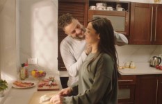 فيلم احياء أم اموات