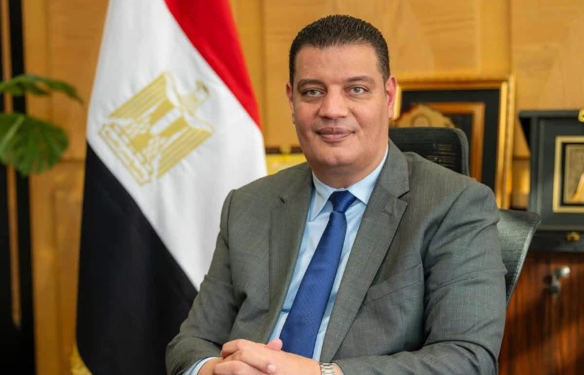 د. أيمن عبد الموجود 