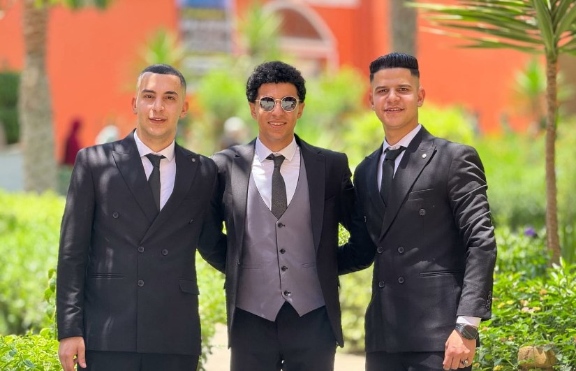 فريق العمل 