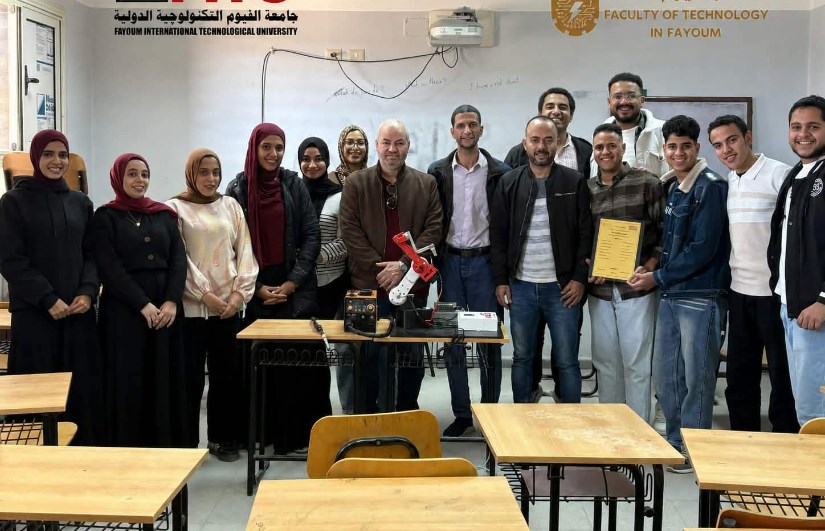 فريق العمل 