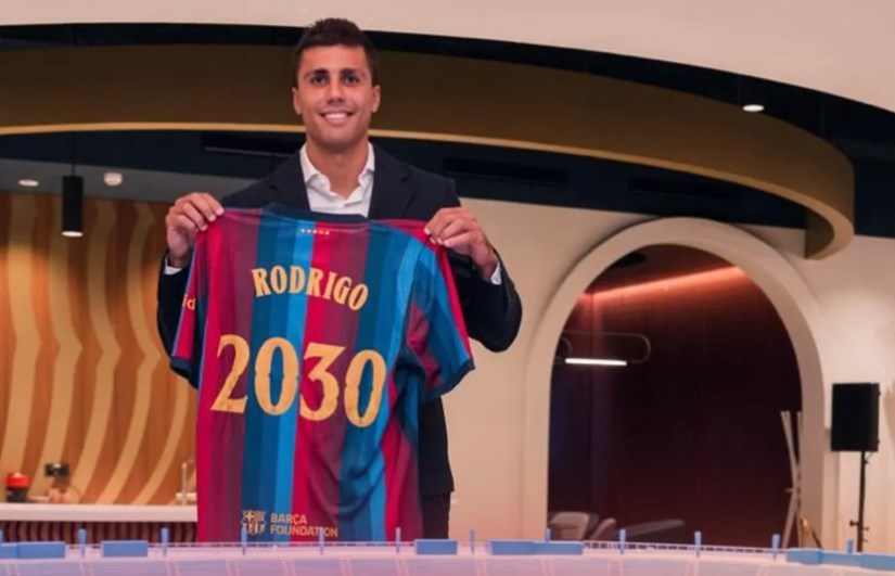 رودري بقميص برشلونة 