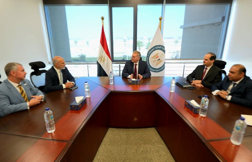 وزير البترول في اجتماعه بمدينة العلمين الجديدة
