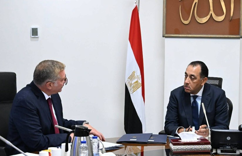 اجتماع رئيس الوزراء مع وزير البترول