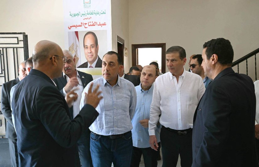 رئيس الوزراء يتفقد المجمع الزراعي البيطري بسندبسط