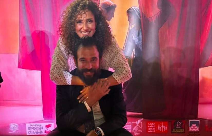 حنان مطاوع مع زوجها 