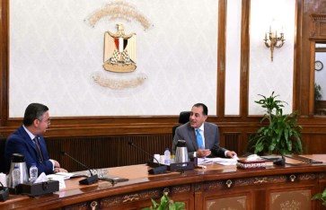 رئيس الوزراء ووزير التموين