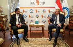 وزير البترول خلال الاستقبال 
