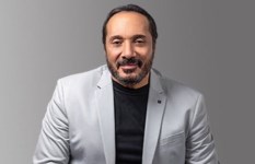  الفنان علي الحجار