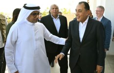 رئيس الوزراء يبدأ جولة فى رأس الحكمة