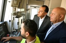 رئيس الوزراء يتفقد الخط الرابع لمترو الانفاق