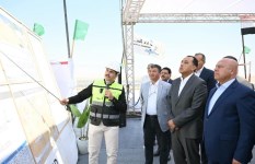 رئيس الوزراء يتفقد شبكة القطار الكهربائى