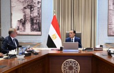 اجتماع رئيس الوزراء مع وزير البترول