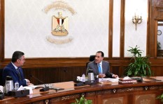 رئيس الوزراء ووزير التموين